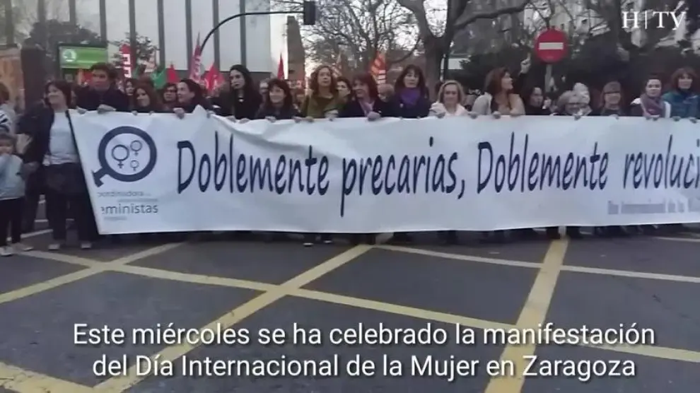 Multitudinaria manifestación feminista en Zaragoza