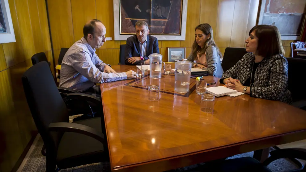 Asensio, Rivarés, Navarro y Fernández, en la reunión de ayer. El PSOE decidió no asistir.