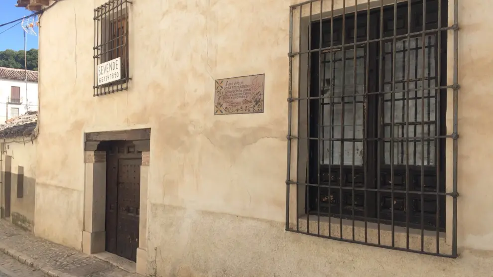 Fachada de la casa en la que vivió Francisco de Goya en Chinchón, ahora en venta por 400.000 euros.
