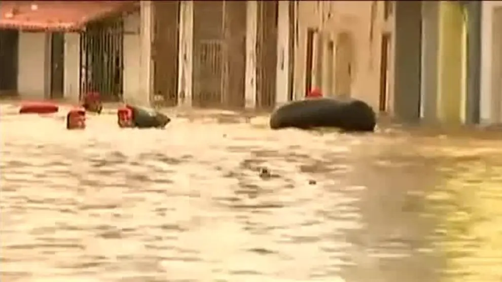 Más de 110.000 personas abandonan sus casas por las inundaciones