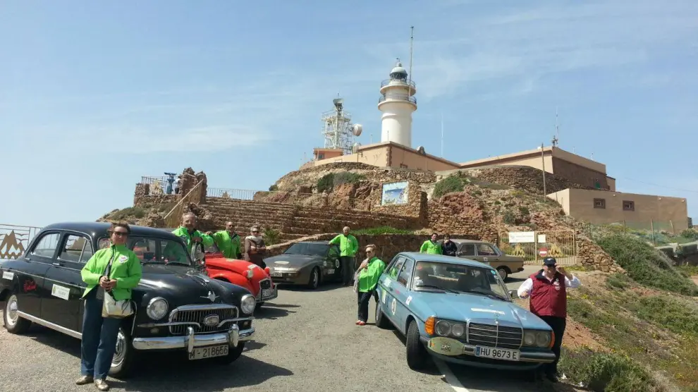 El Bajo Aragón Club de Vehículos Antiguos organizó en 2015 su primera vuelta a España