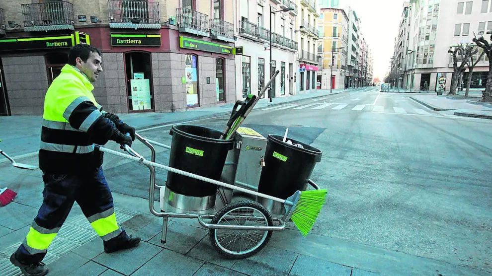 La contrata del servicio de limpieza viaria de Huesca termina a finales de junio.