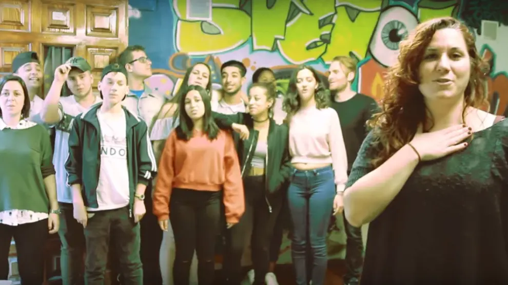Fotograma del vídeo musical realizado por los jóvenes de la Casa de Juventud San Pablo