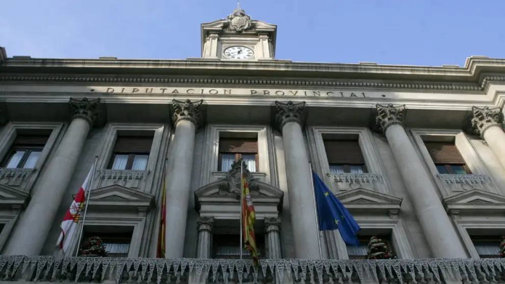 Sede de la DPZ en la plaza de España de Zaragoza.