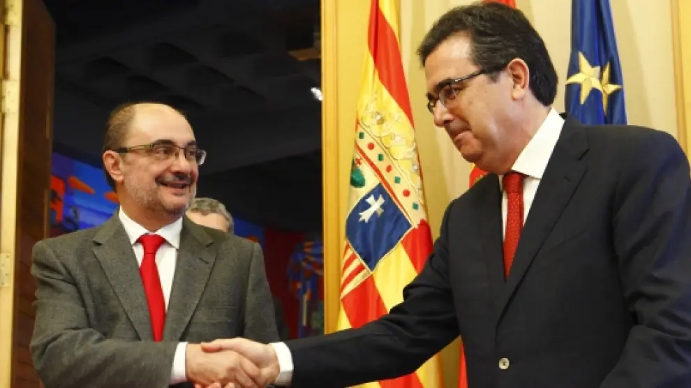 Firma del protocolo entre el Gobierno de Aragón y la Fundación Amancio Ortega.