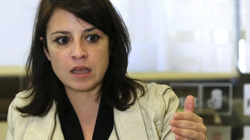 La portavoz de la candidatura de Sánchez a las primarias, Adriana Lastra.