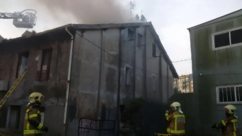 Cuatro muertos, entre ellos un bebé, en un incendio en Bilbao