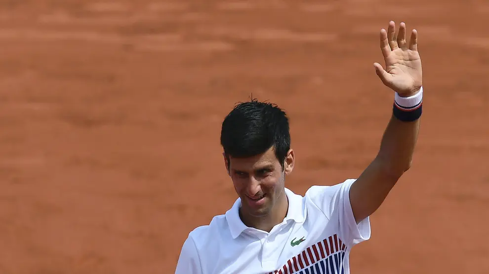 El jugador serbio Novak Djokovic derrota al español Marcel Granollers en el Grand Slam de París.