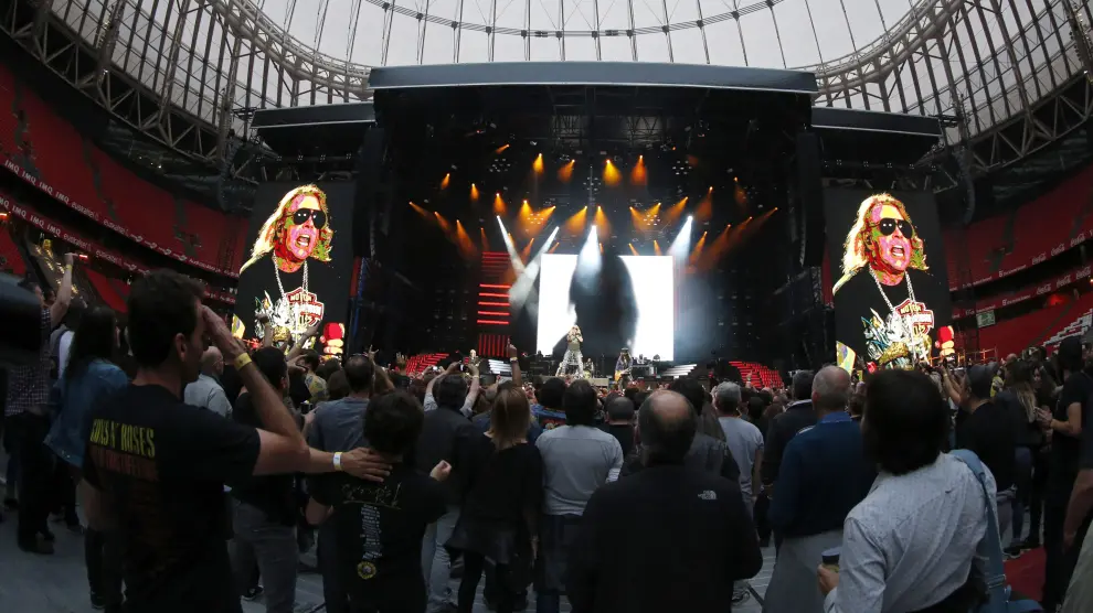 El grupo estadounidense Guns N' Roses ofreció un concierto en Bilbao.