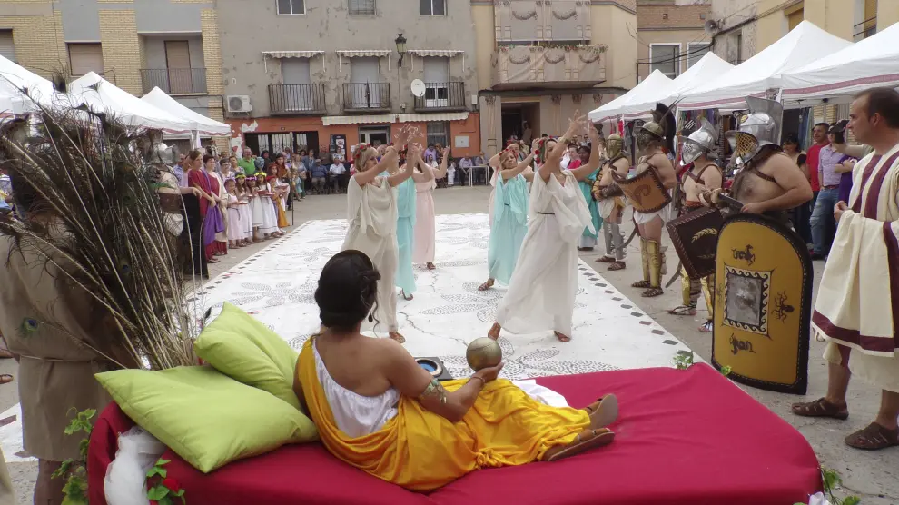 Danzas romanas en el foro durante la celebración de las Nonas de Junio.