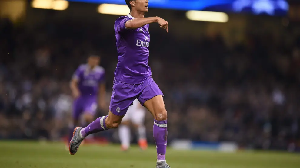 Ronaldo celebra el primer gol.