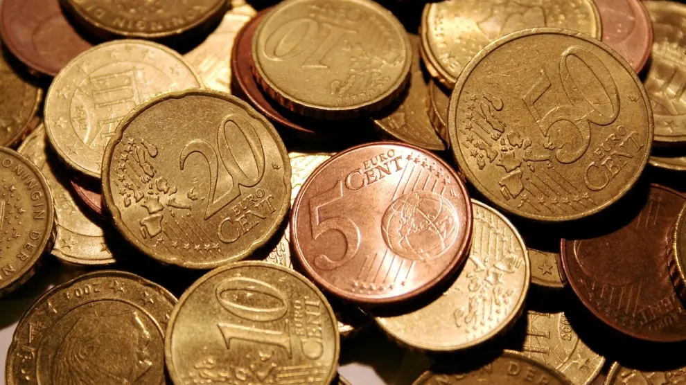 Las monedas de euro también se fabrican y hay que pagar por ello.