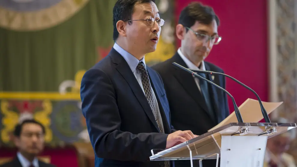 El embajador de China en Zaragoza durante la inauguración del Instituto Confucio