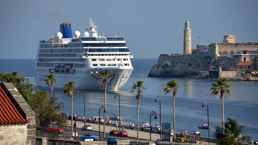 El crucero estadounidense que inauguró los viajes turísticos a Cuba en 2016, tras la política aperturista de Obama.