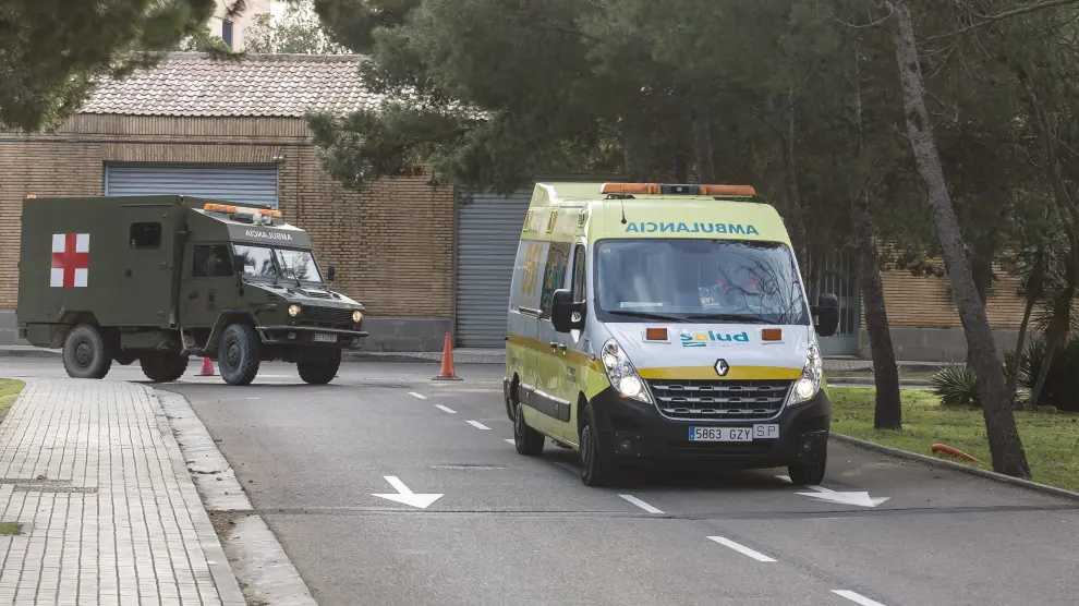 Imagen de archivo de ambulancias en el Hospital Militar de Zaragoza