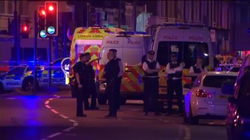 Atropello múltiple en Londres deja al menos un muerto y una decena de heridos