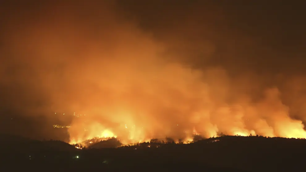 El incendio continúa activo en el centro de Portugal.