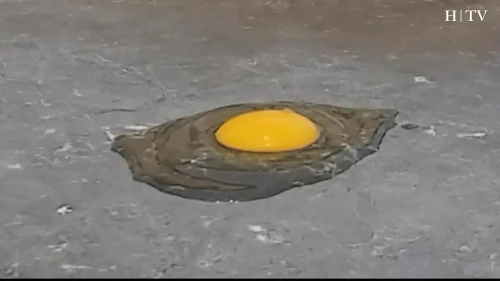 ¿Se puede freír un huevo en el suelo de la plaza del Pilar?