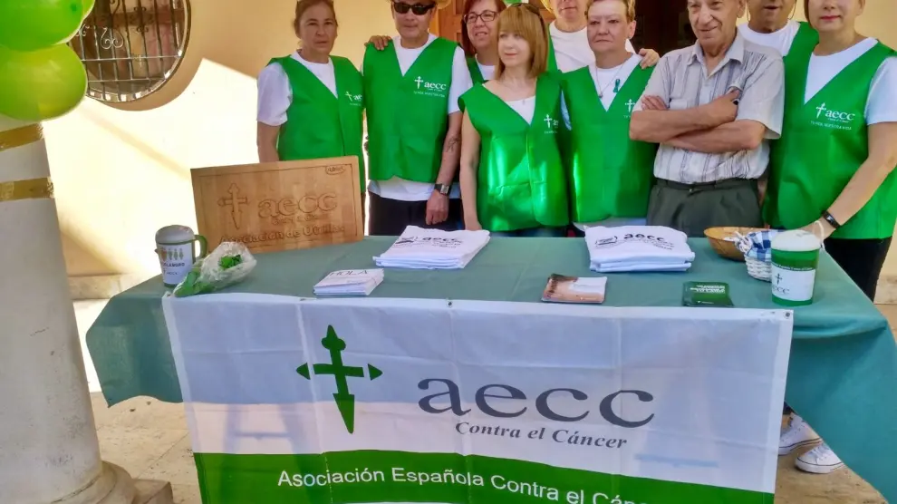 Miembros de la delegación de la AECC en Utrillas.