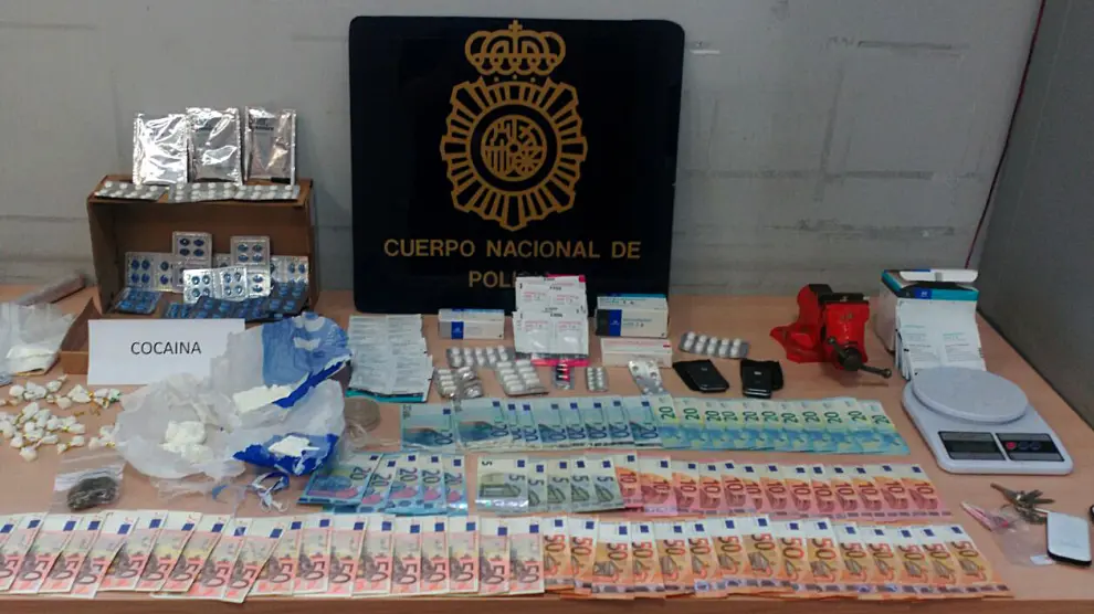 La Policía Nacional desmantela un punto de venta de droga en Las Delicias.