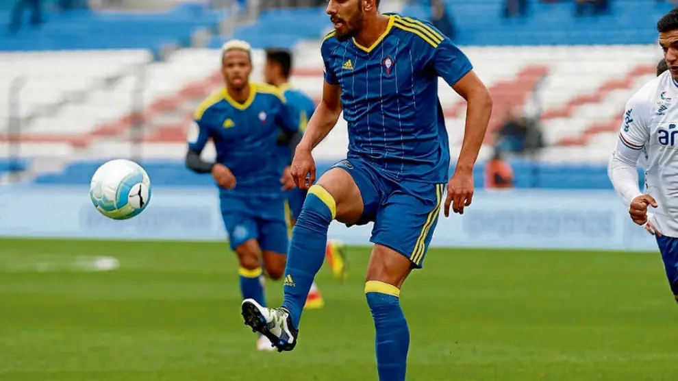 Borja Iglesias, en un partido con el primer equipo del Celta, en una gira por Uruguay del año pasado.