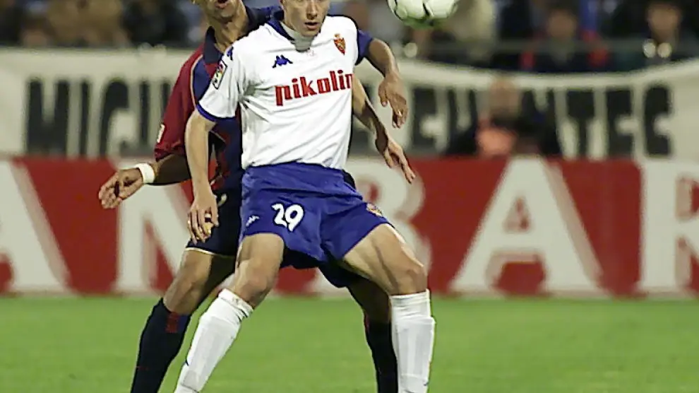 Debut con un caño a Reiziger. Ultimo partido del curso 2001-02. Cani debuta a lo grande ante el Barça.