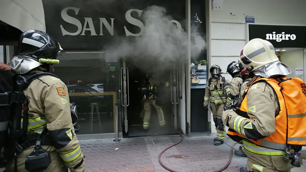 Incendio en la cafetería San Siro
