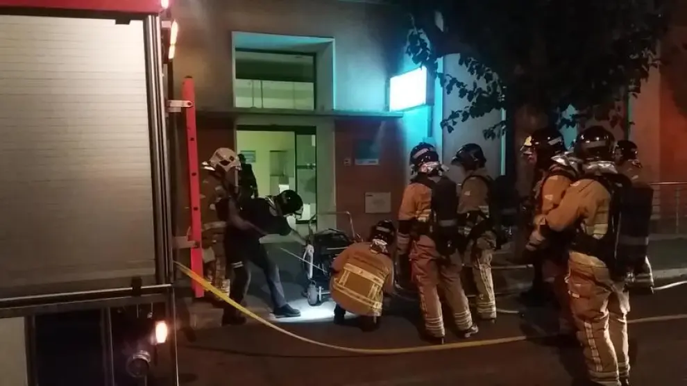 Arde un acumulador eléctrico en el Hospital Provincial y obliga a cerrar Urgencias