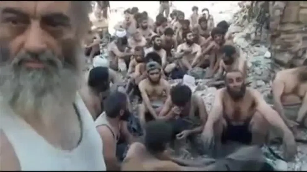 Combatientes del ISIS se entregan en Mosul