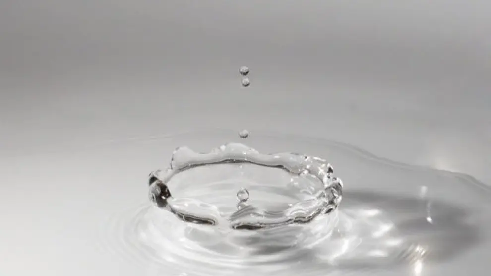 El agua micelar es un producto cada vez más demandado por los profesionales de la belleza.