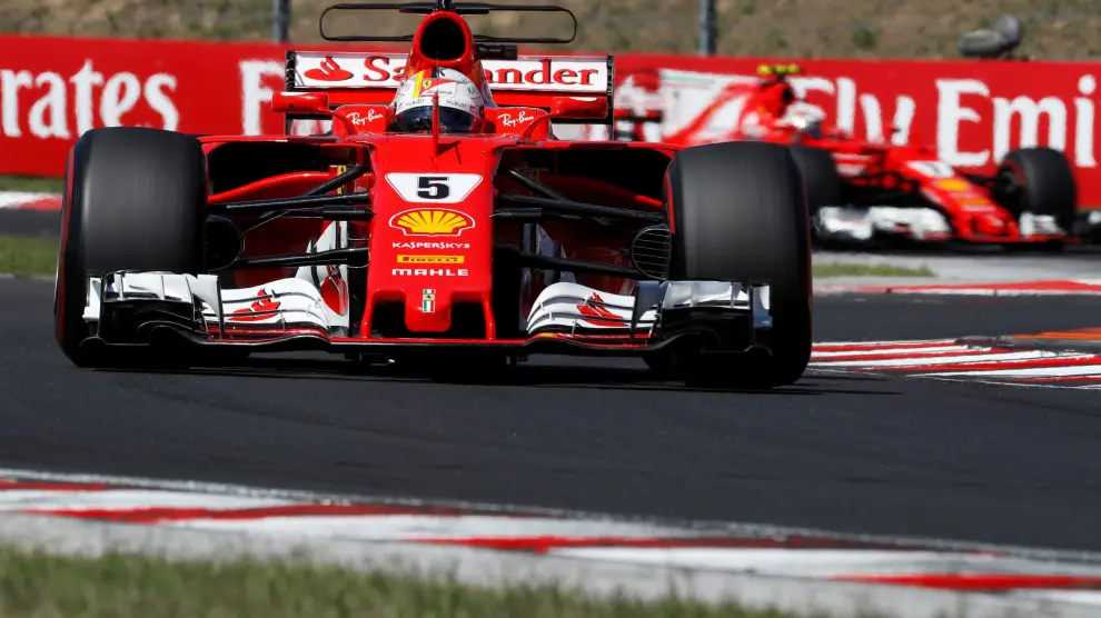 Vettel gana el Gran Premio de Hungría y retiene el liderato.