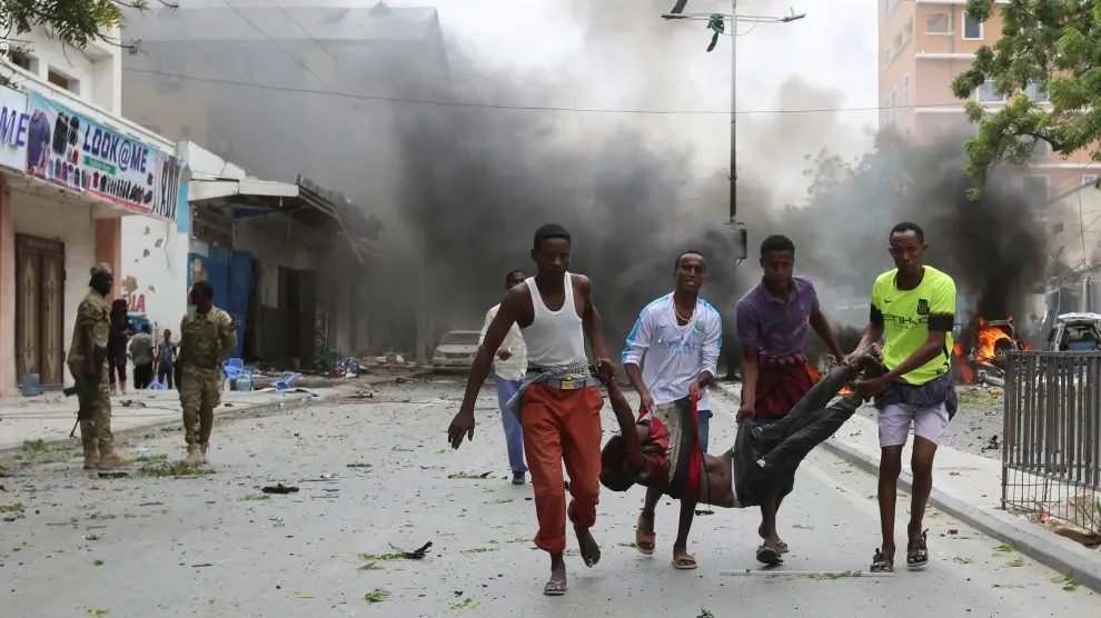 Varios heridos por un coche bomba en Somalia.