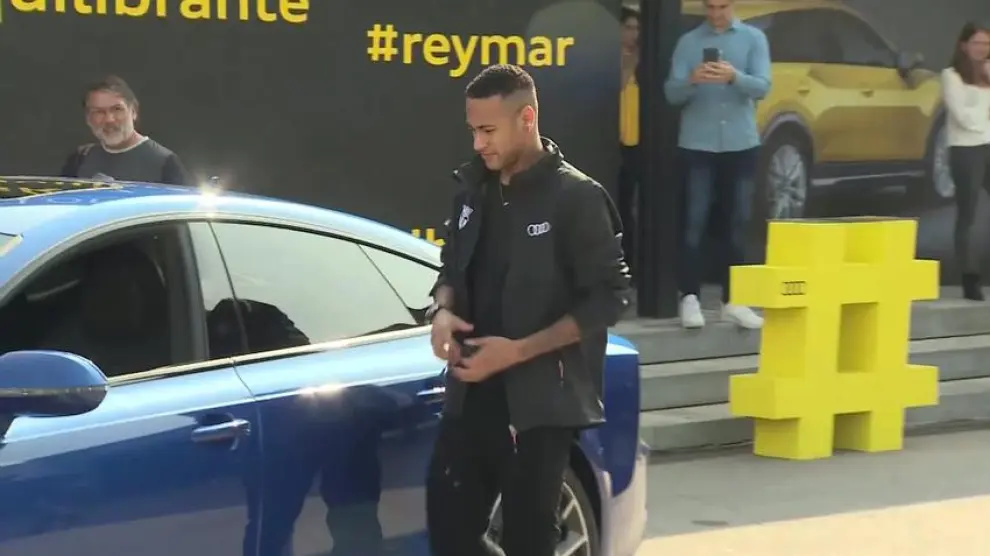 Neymar comunica al Barça su intención de marcharse