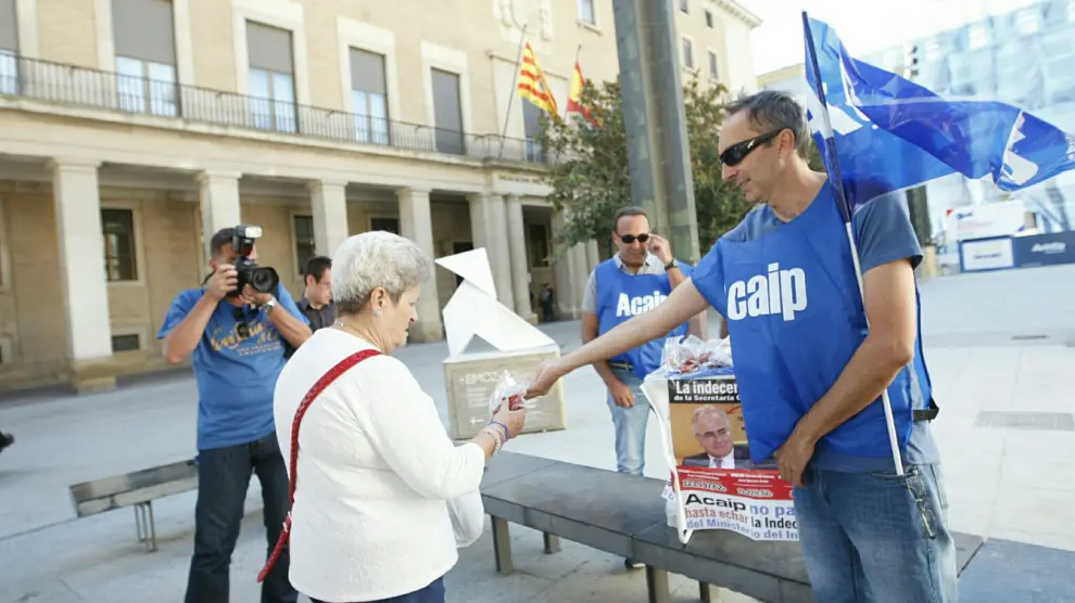 Funcionarios de prisiones regalaron chorizos en agosto en Zaragoza
