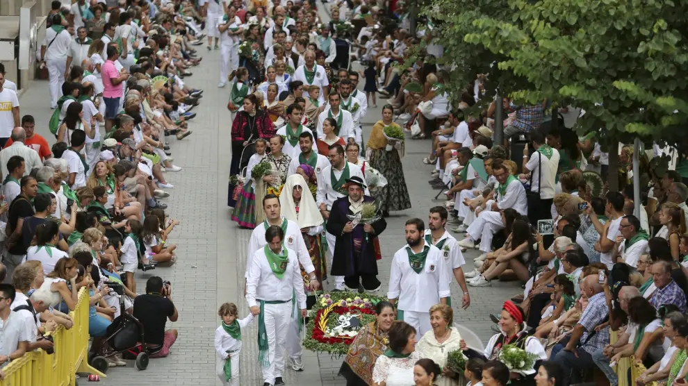 Muchos desfilaron de blanco y verde.