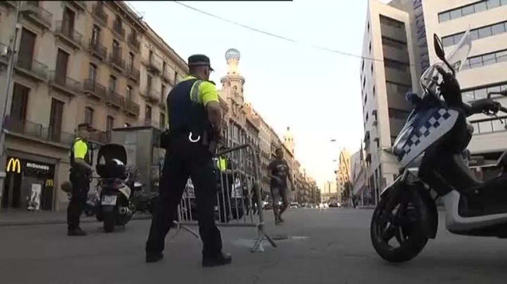 Barcelona recupera la normalidad el día posterior al atentado