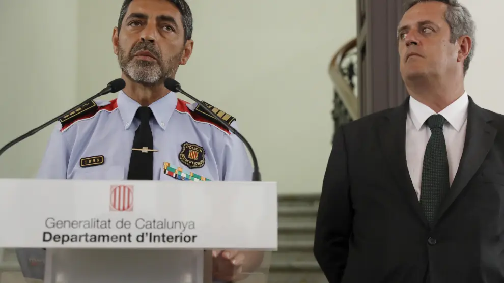 El consejero de Interior de Cataluña, Joaquin Forn, dcha., y Lluis Trapero, izq., Mayor de los Mossos d'Escuadra.