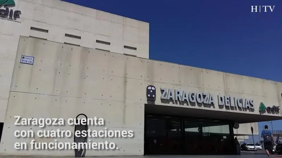¿Cuáles son las cuatro estaciones de tren que tiene Zaragoza?