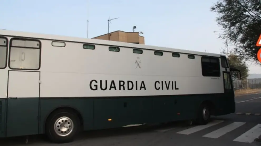 Uno de los autobuses de la Guardia Civil para el traslado de presos.