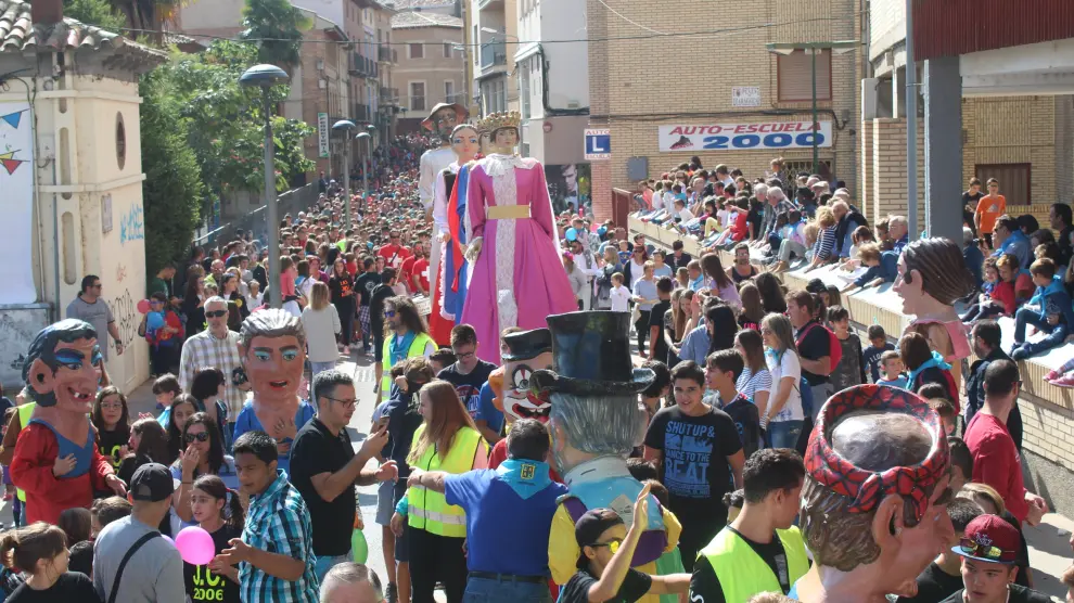 Las calles de Monzón se llenan para celebrar las fiestas