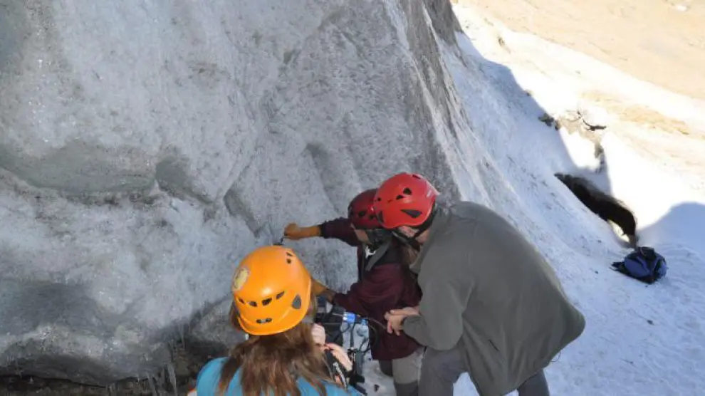 Una expedición científica extraerá una columna de hielo del glaciar de Monte Perdido