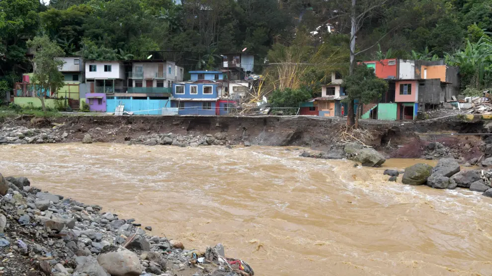 Vista área de una zona residencial afectada por la tormenta Nate en Costa Rica.