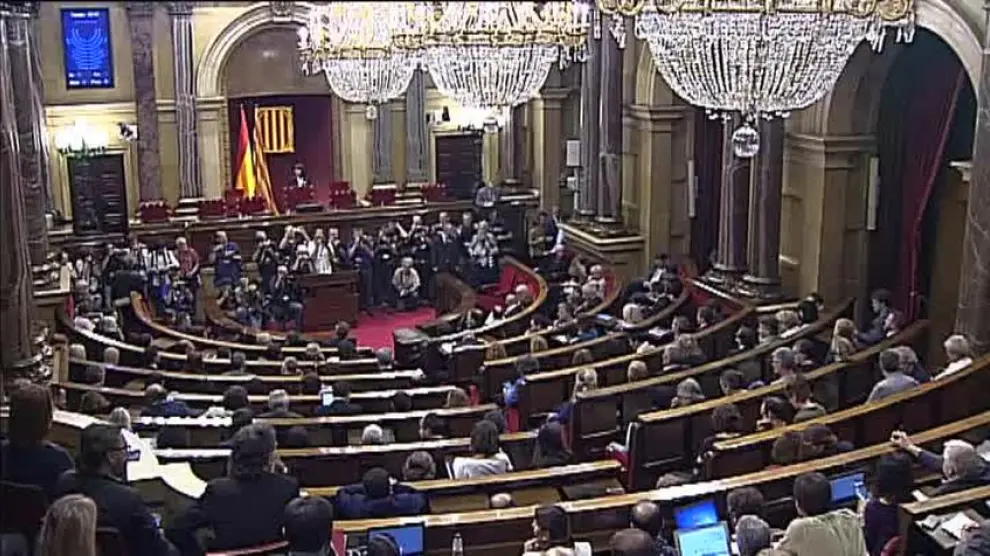 La CUP da un mes de plazo a Puigdemont para que declare la independencia