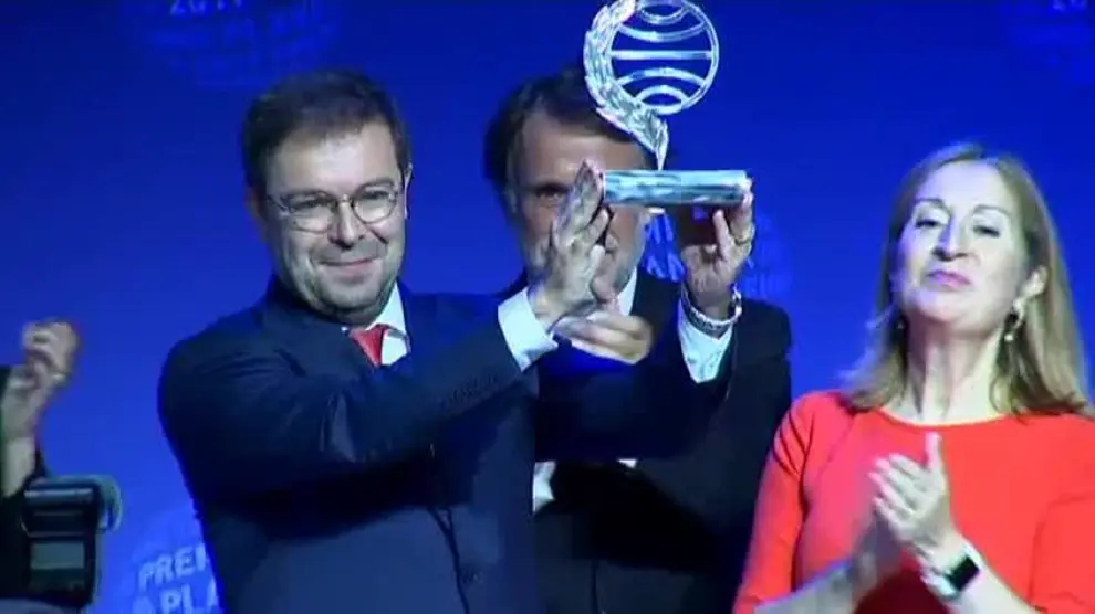 El turolense Javier Sierra gana el Premio Planeta