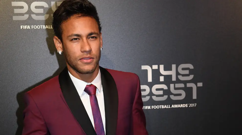 El delantero del París Sant-Germain, Neymar, a su llegada a la gana