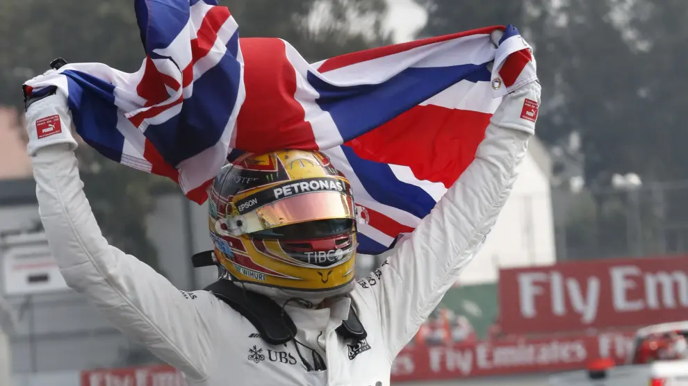 Hamilton campeón del mundo de Fórmula 1 por cuarta vez