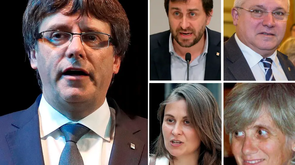 Puigdemont y los cuatro exconsejeros que le acompañan en Bruselas.