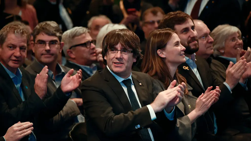 Puigdemont acude al acto de los alcaldes en Bruselas para agradecerles su apoyo