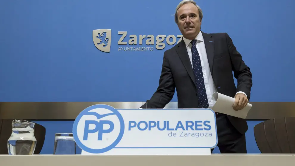 Jorge Azcón, en una comparecencia en el Ayuntamiento de Zaragoza.
