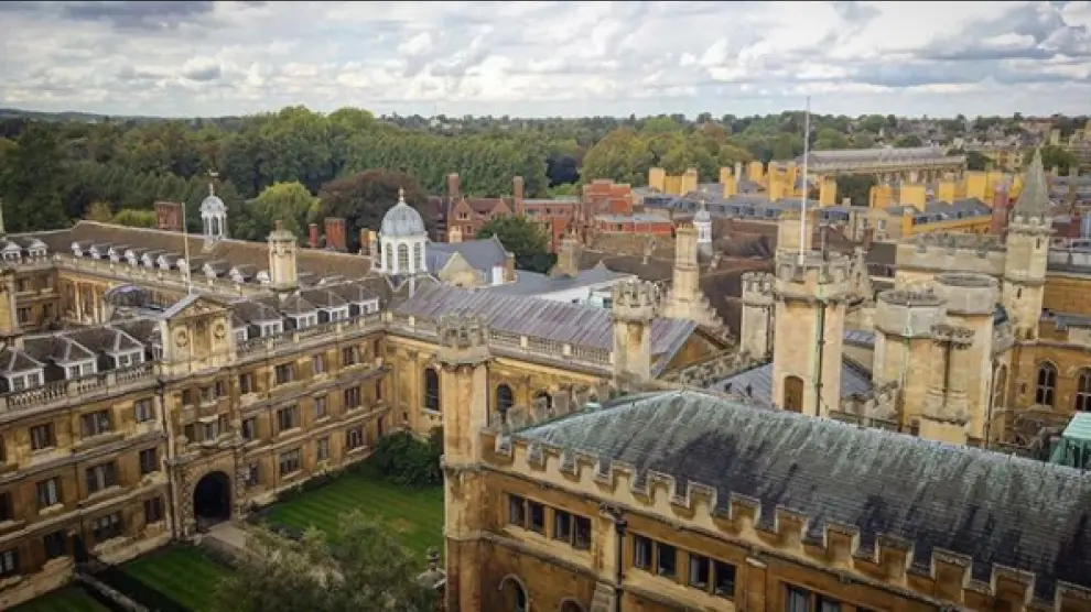 Universidad de Cambridge.